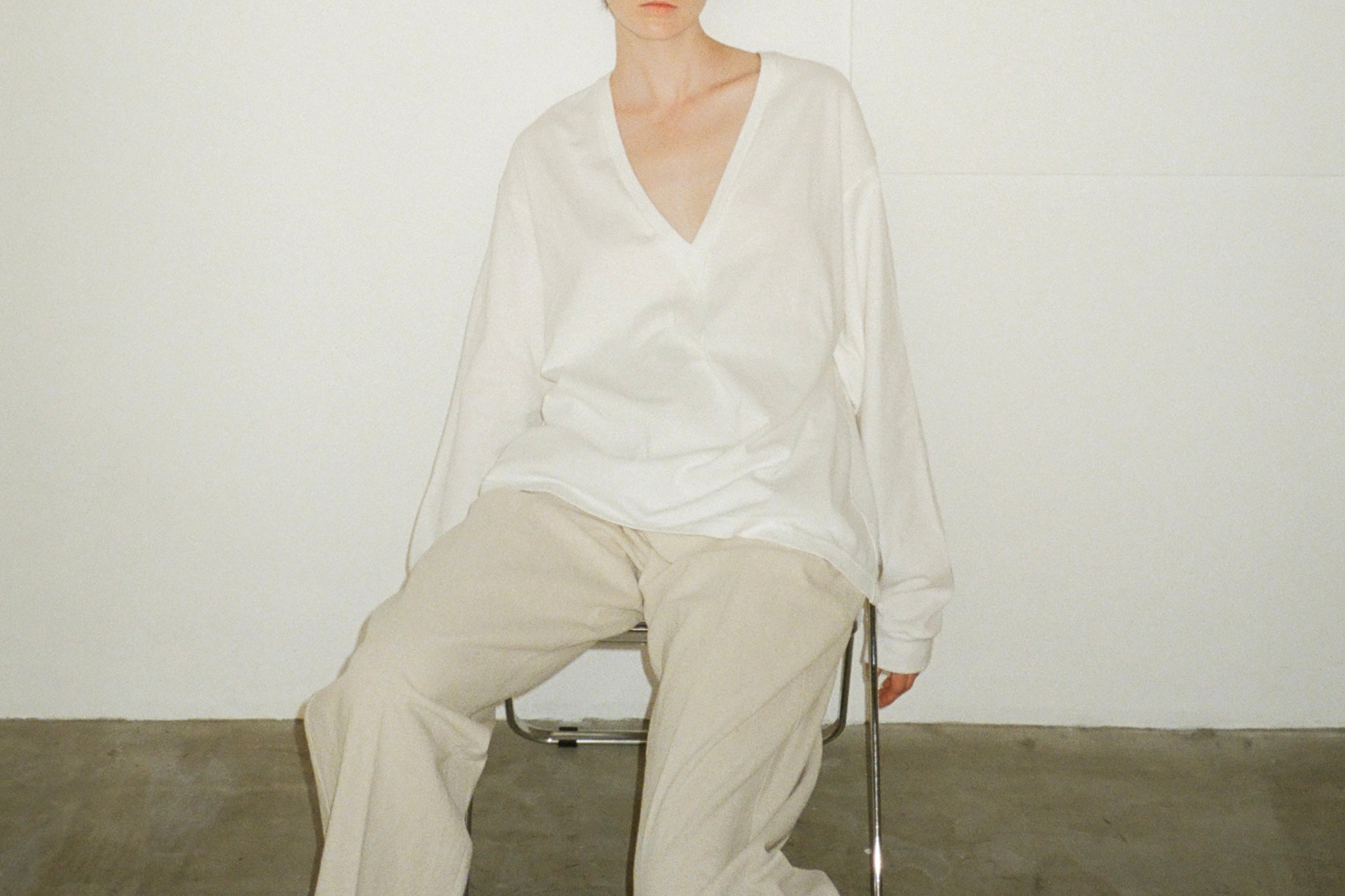 ディープVネックロングスリーブTシャツの通販｜onit（オニット