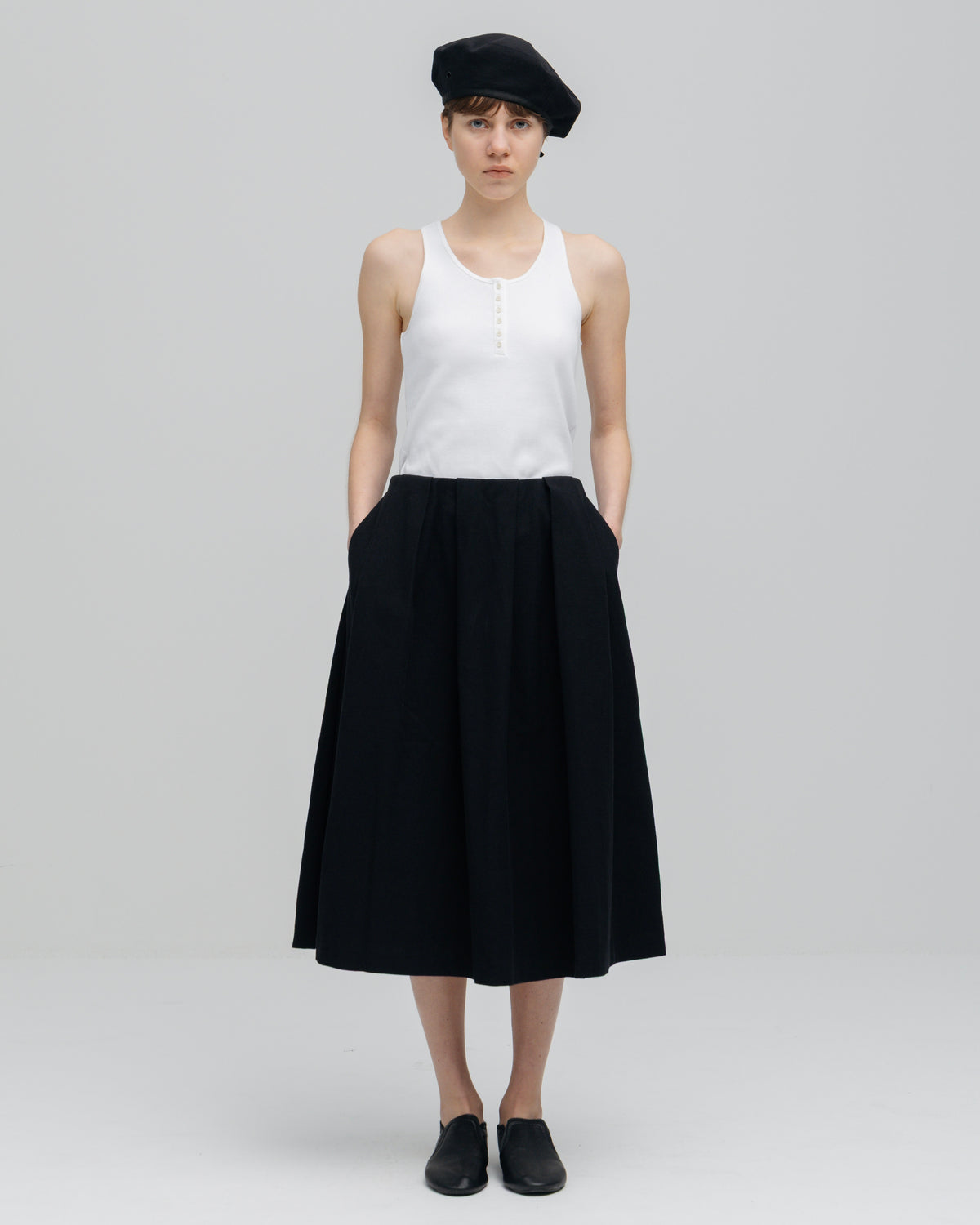 HOPSACK TUCK FLARE SKIRT(ホップサックタックフレアスカート)|ONIT(オニット)OFFICIAL ONLINE STORE