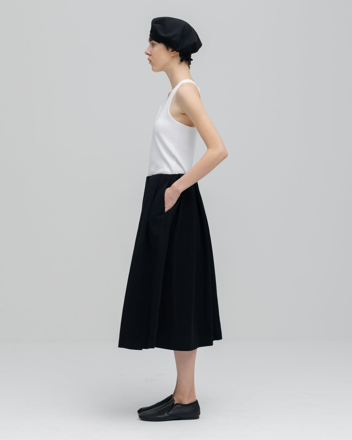 HOPSACK TUCK FLARE SKIRT(ホップサックタックフレアスカート)|ONIT(オニット)OFFICIAL ONLINE STORE