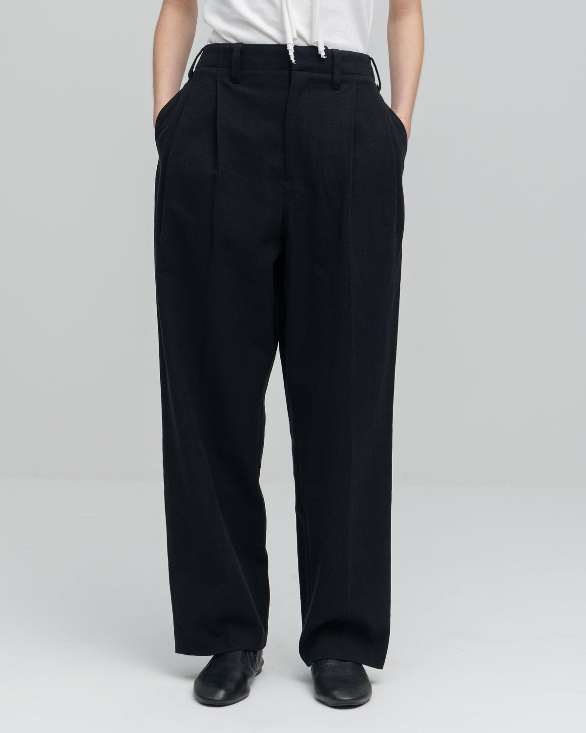 HOPSACK CENTER PRESS TUCK PANTS（ホップサックセッタープレスタックパンツ）｜ONIT（オニット）OFFICIAL ONLINE STORE