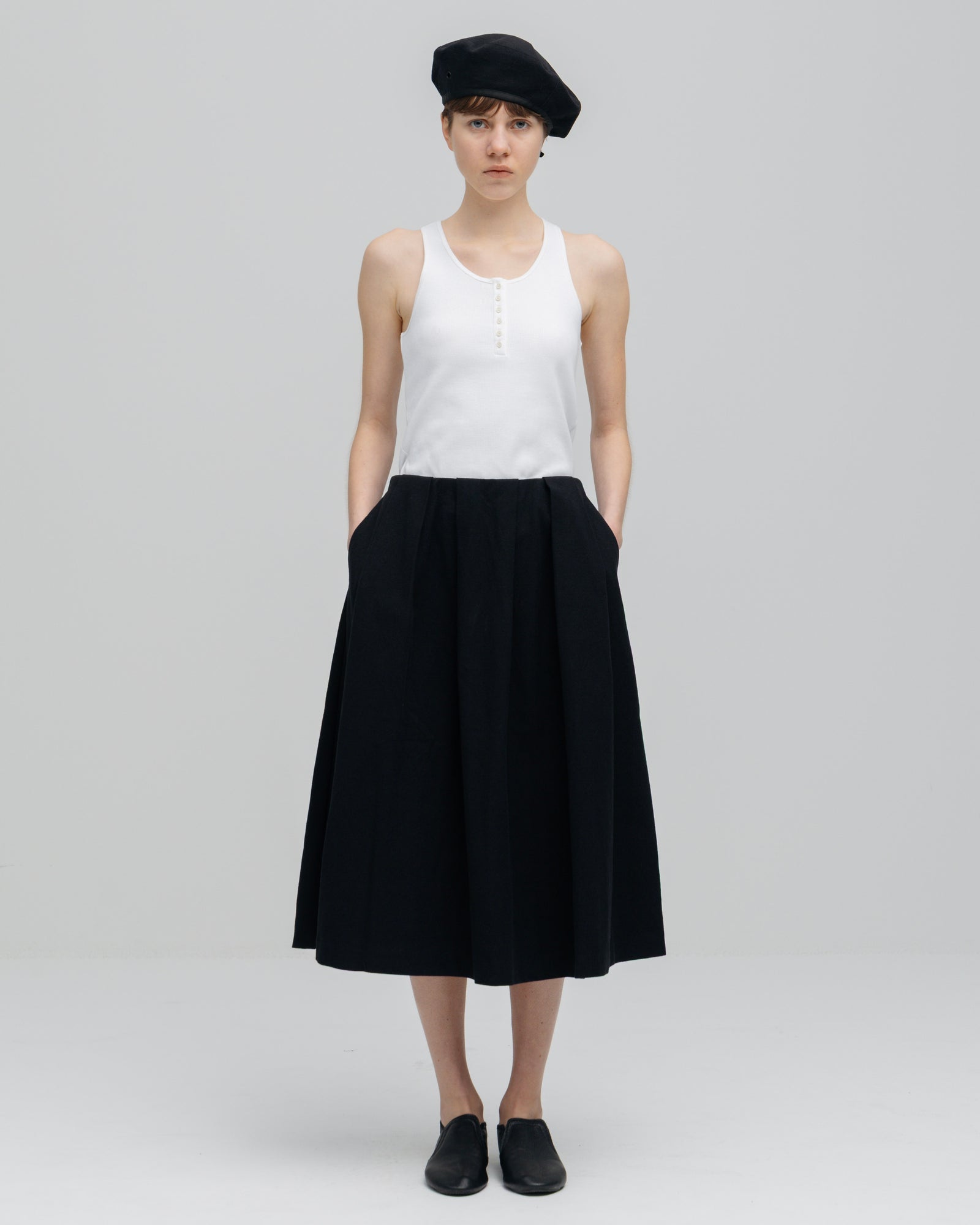 HOPSACK TUCK FLARE SKIRT（ホップサックタックフレアスカート）｜ONIT
